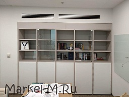 Шкаф для книг в кабинет руководителя