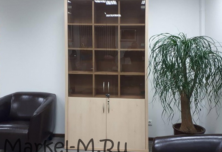 Книжный шкаф в переговорную или кабинет